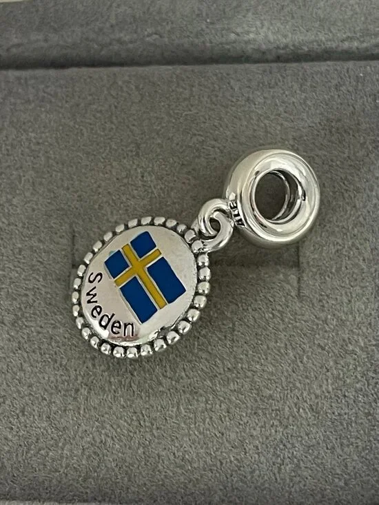 Pandora Sweden Flag Exclusive Charm Pendant - Picture 3 of 4